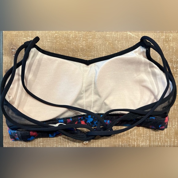 Lululemon Make A Move Bra
Dandy Digie Multi / Black Sz 4 - Picture 6 of 7
